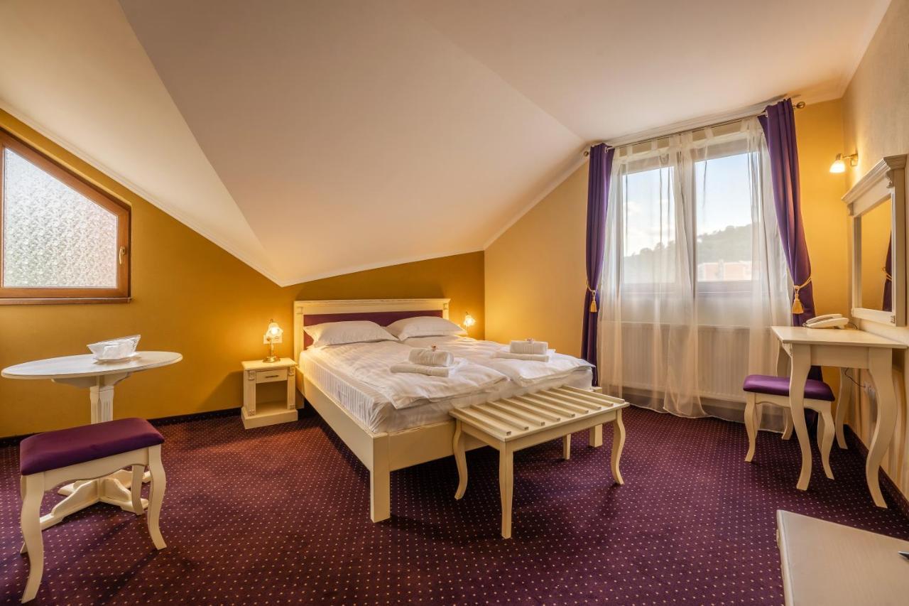 Hotel Princessophie Сігішоара Екстер'єр фото