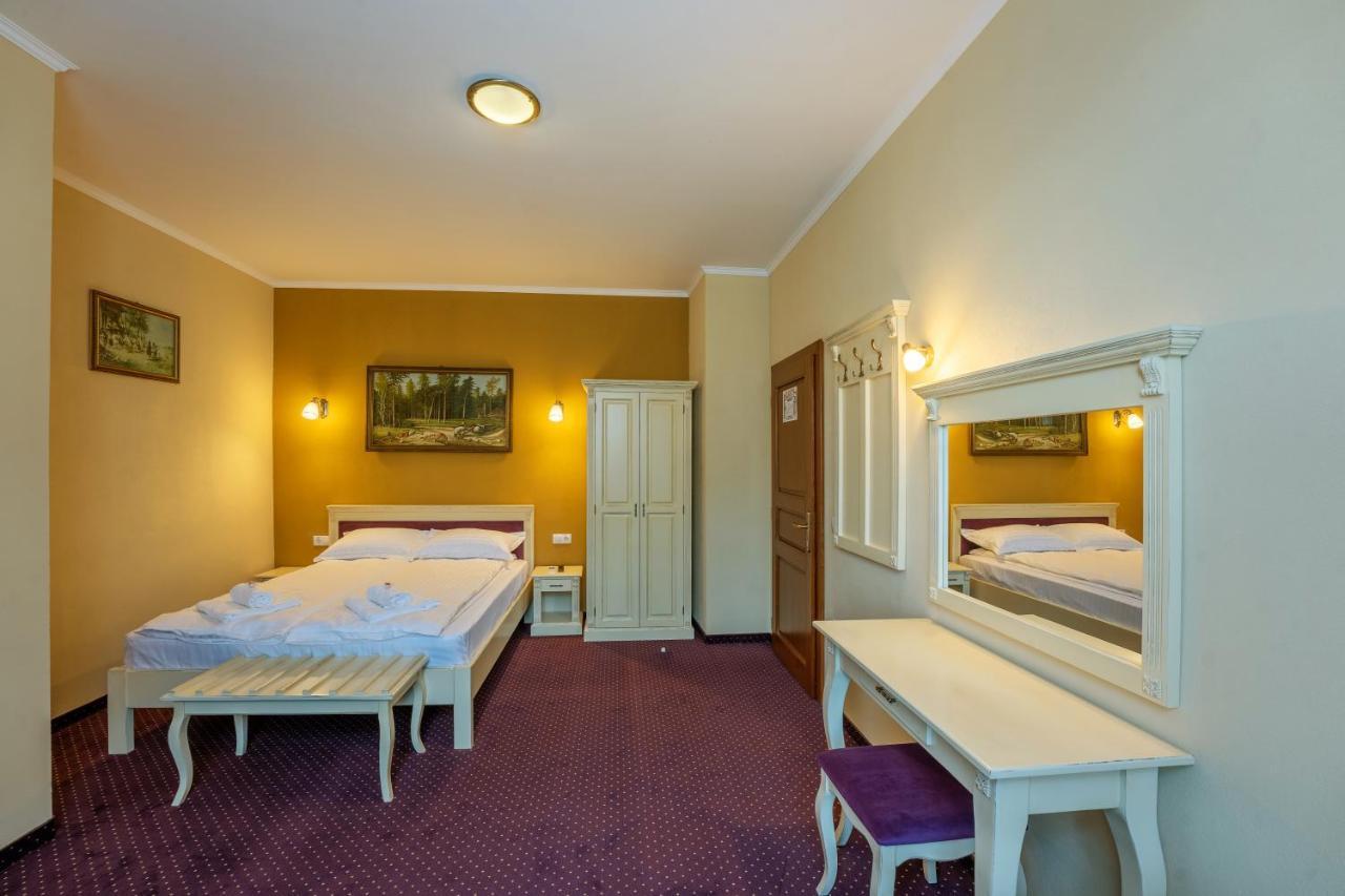 Hotel Princessophie Сігішоара Екстер'єр фото