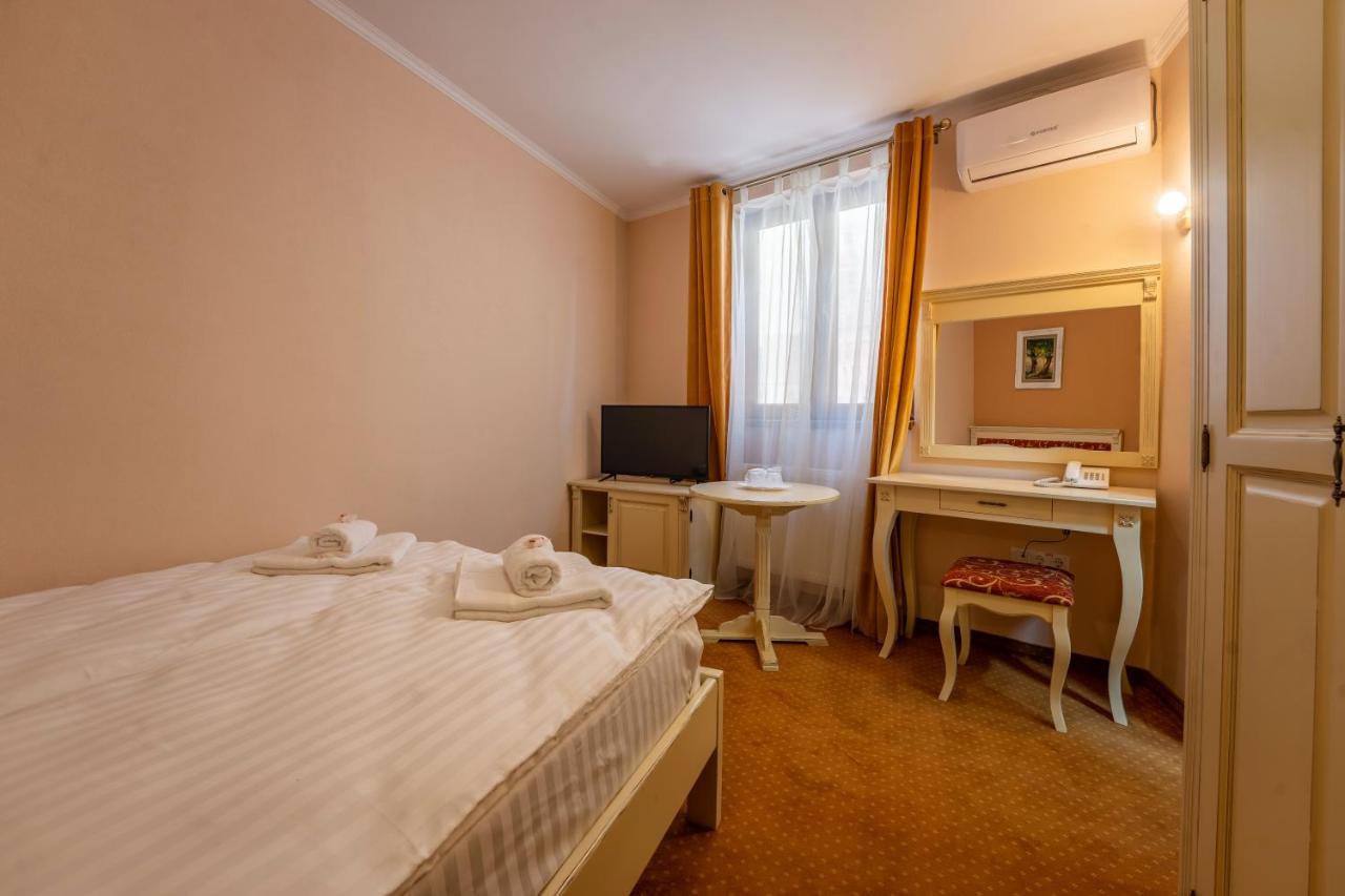 Hotel Princessophie Сігішоара Екстер'єр фото