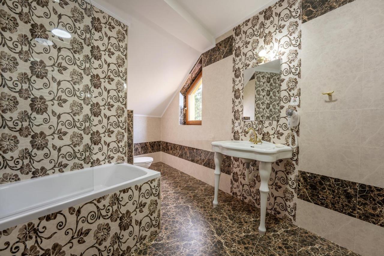 Hotel Princessophie Сігішоара Екстер'єр фото